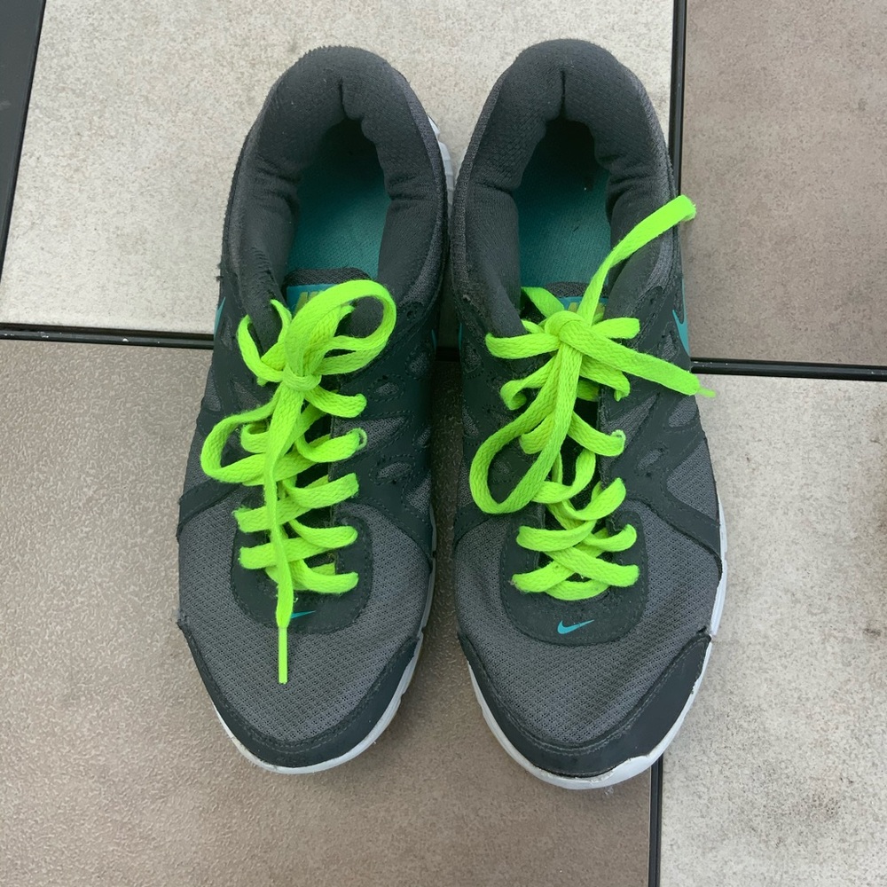Nike Revolution 3 Running Shoes Size 9.5